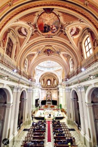 ripresa grandangolare di una chiesa in provincia di Torino