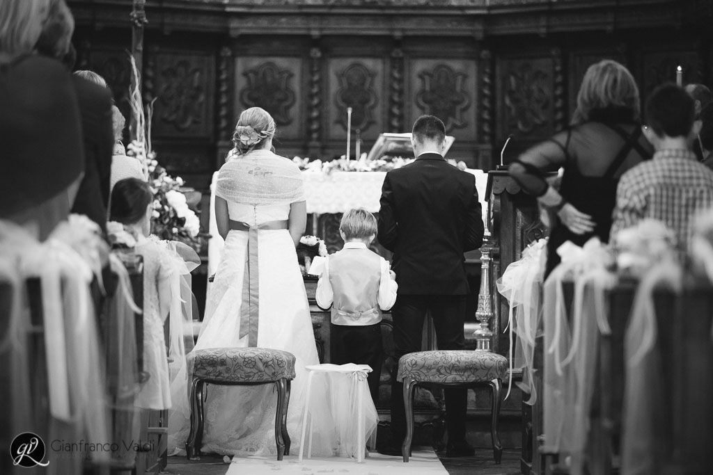 i protagonisti del matrimonio durante la messa